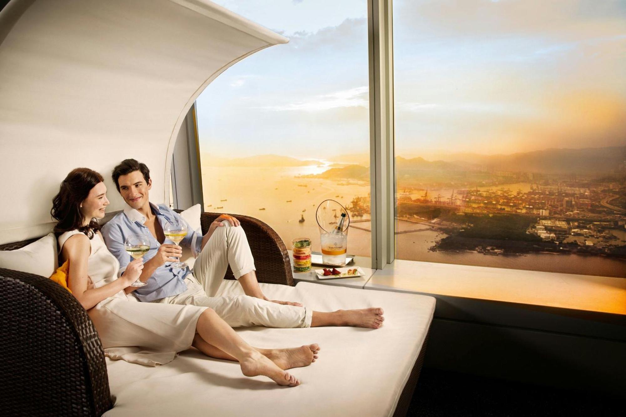 The Ritz-carlton, Hotel Hong Kong