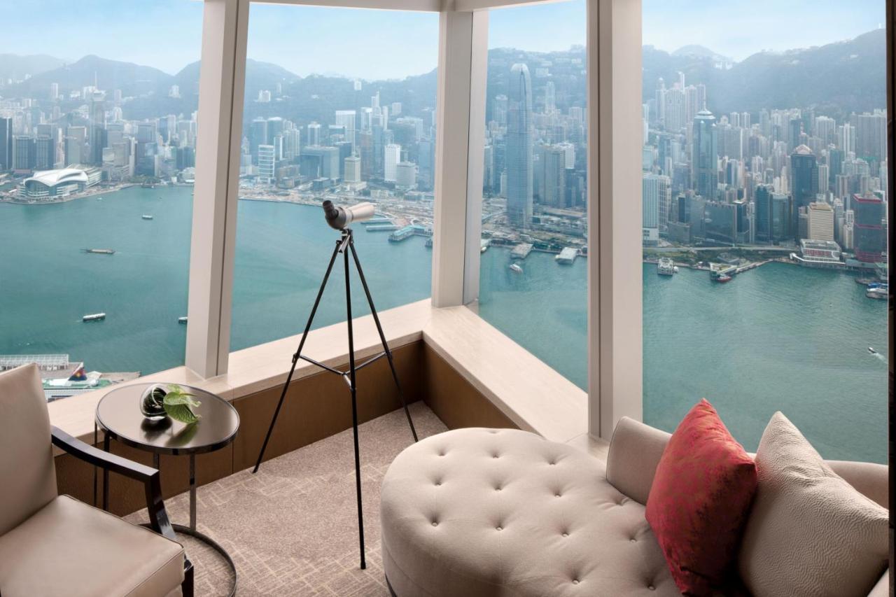 The Ritz-carlton, Hotel