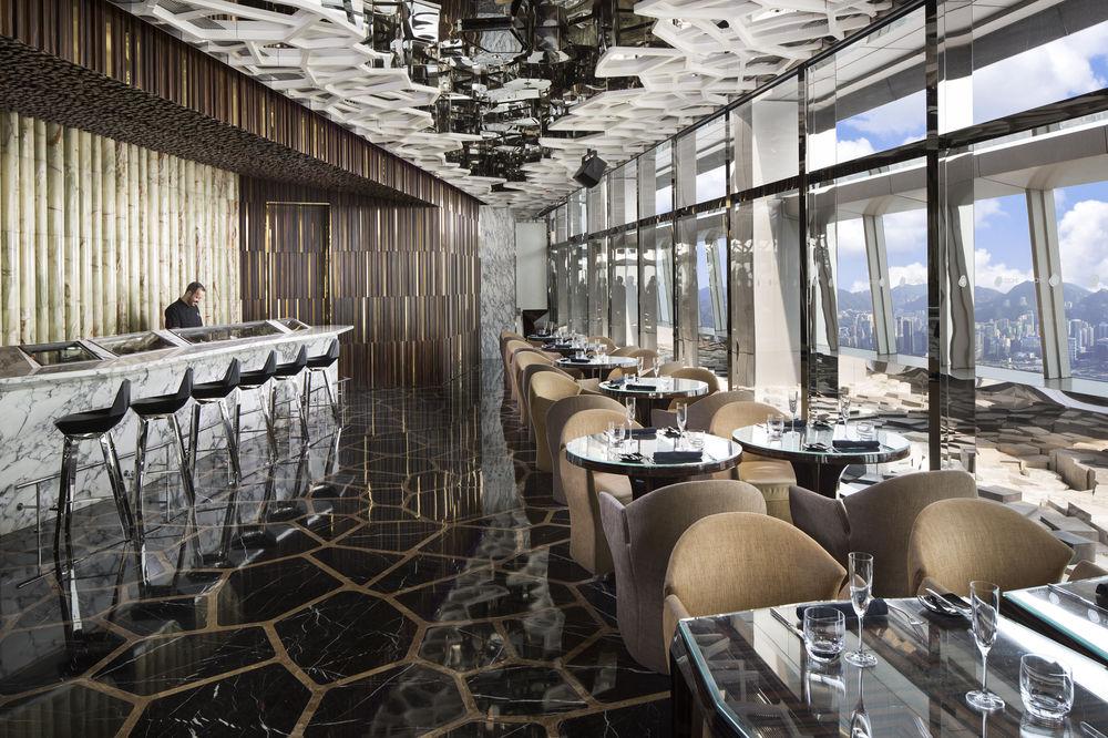 The Ritz-carlton,