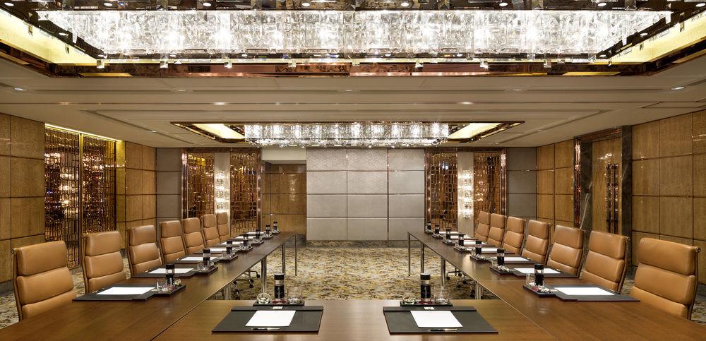 The Ritz-carlton,